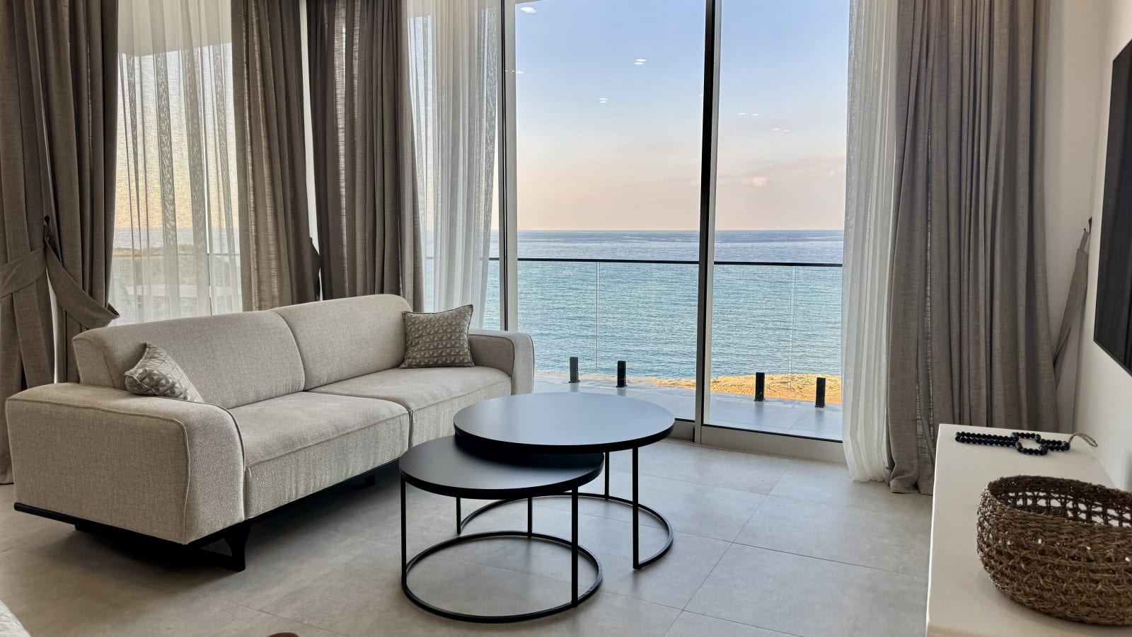 Atlantis Beach Apartments, Tatlısu