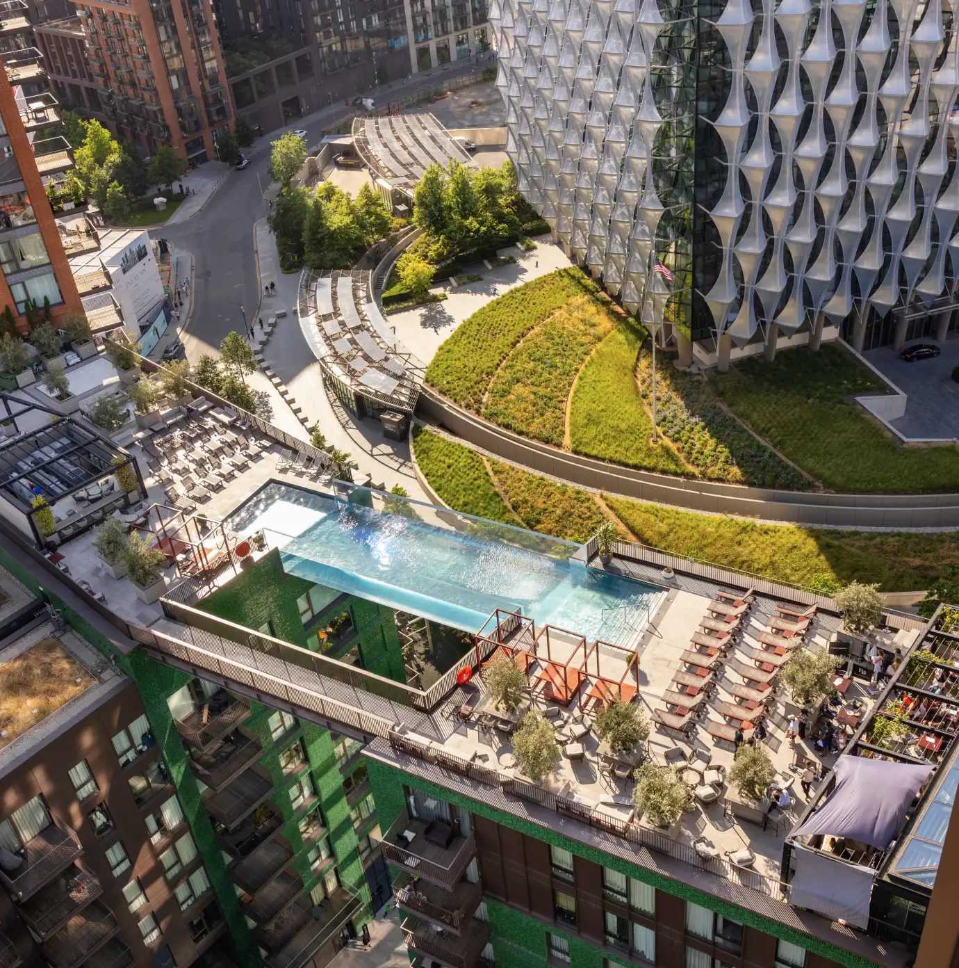 Embassy Gardens — Sky Pool, Vauxhall