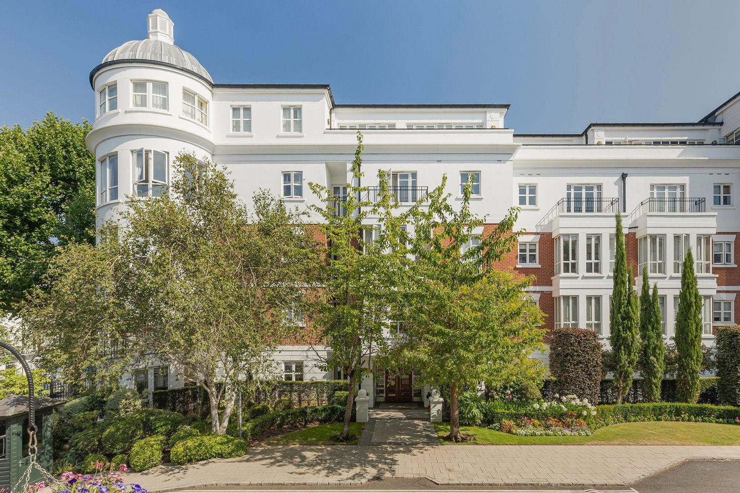 Sandalwood Mansions, Mayfair